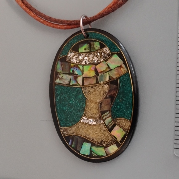 Mosaic Abalone Pendant Necklace - Picture 9 of 9